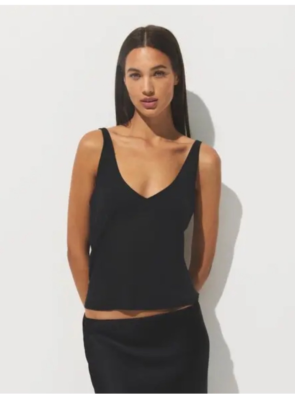 SKIMS Sheer Cotton Rib V Neck Tank Top in onyx size medium